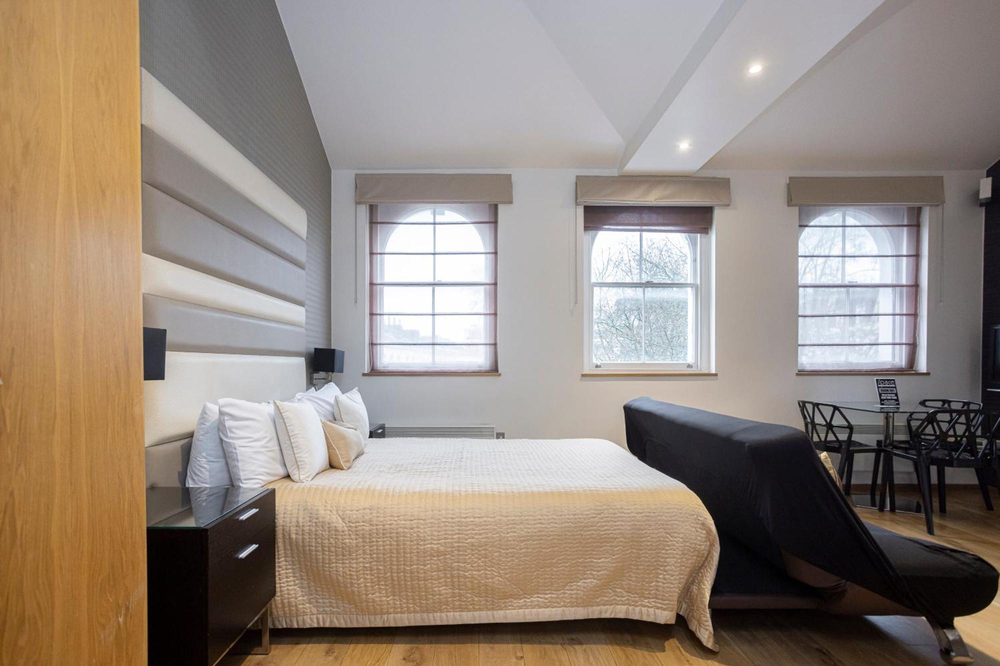 Space Aparthotel Лондон Экстерьер фото