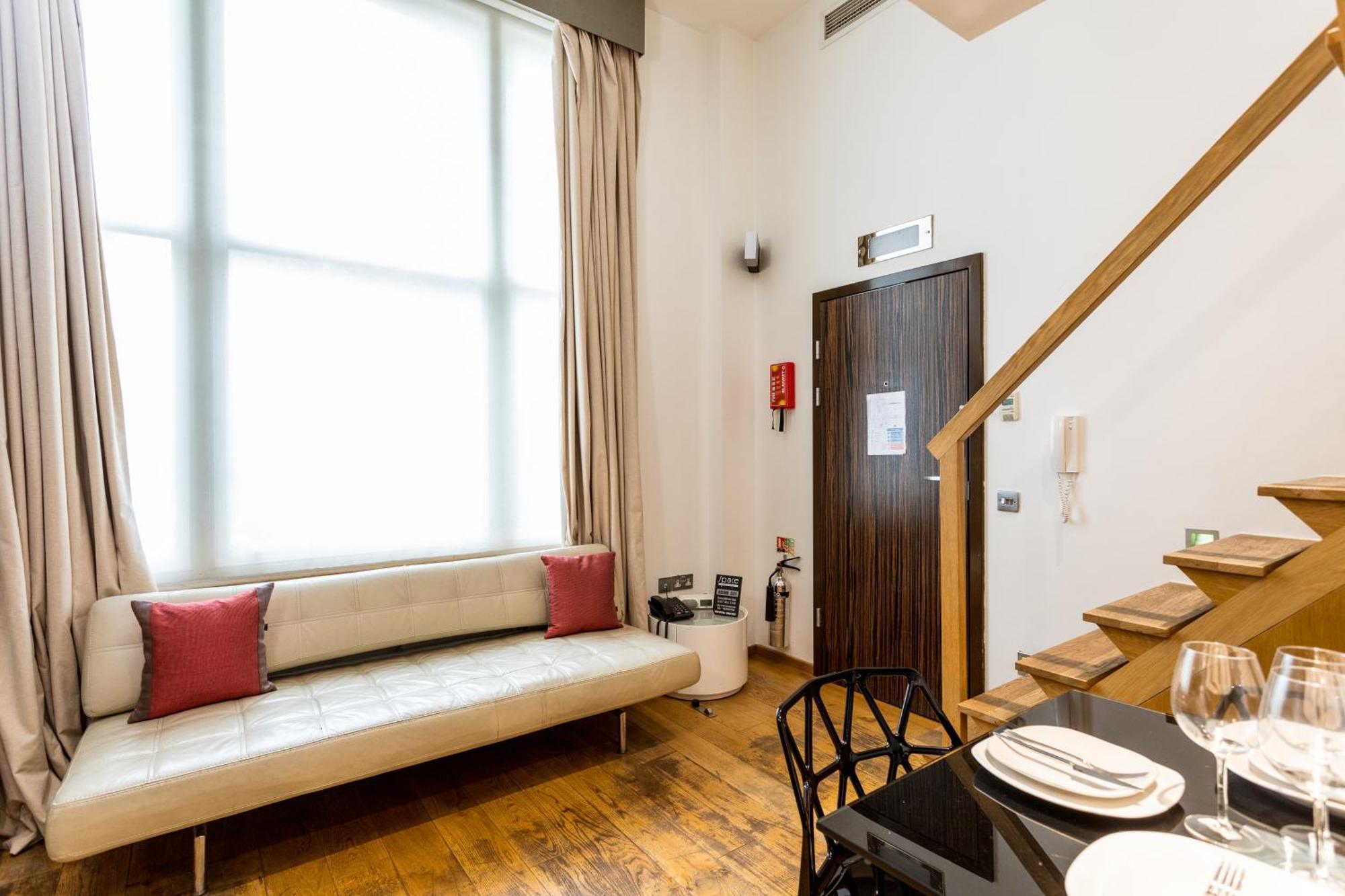 Space Aparthotel Лондон Экстерьер фото